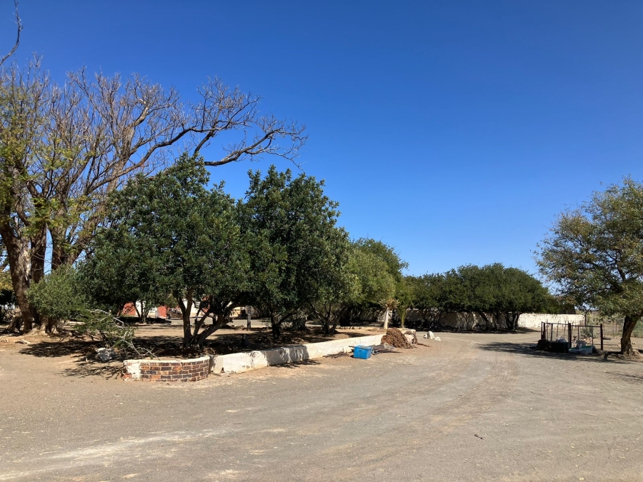 4 Bedroom Property for Sale in Vanwyksvlei Northern Cape